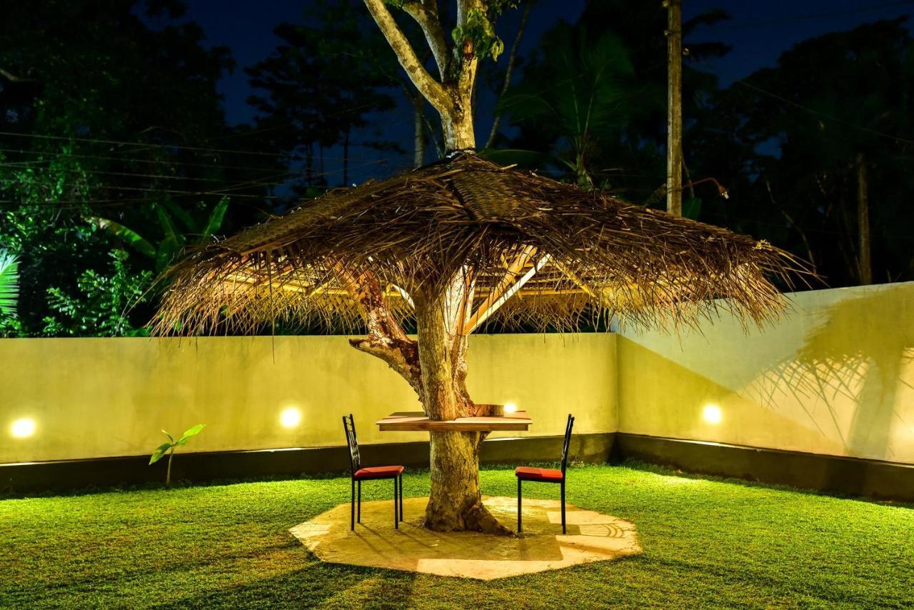 Villa The Senu Grand à Hikkaduwa Extérieur photo